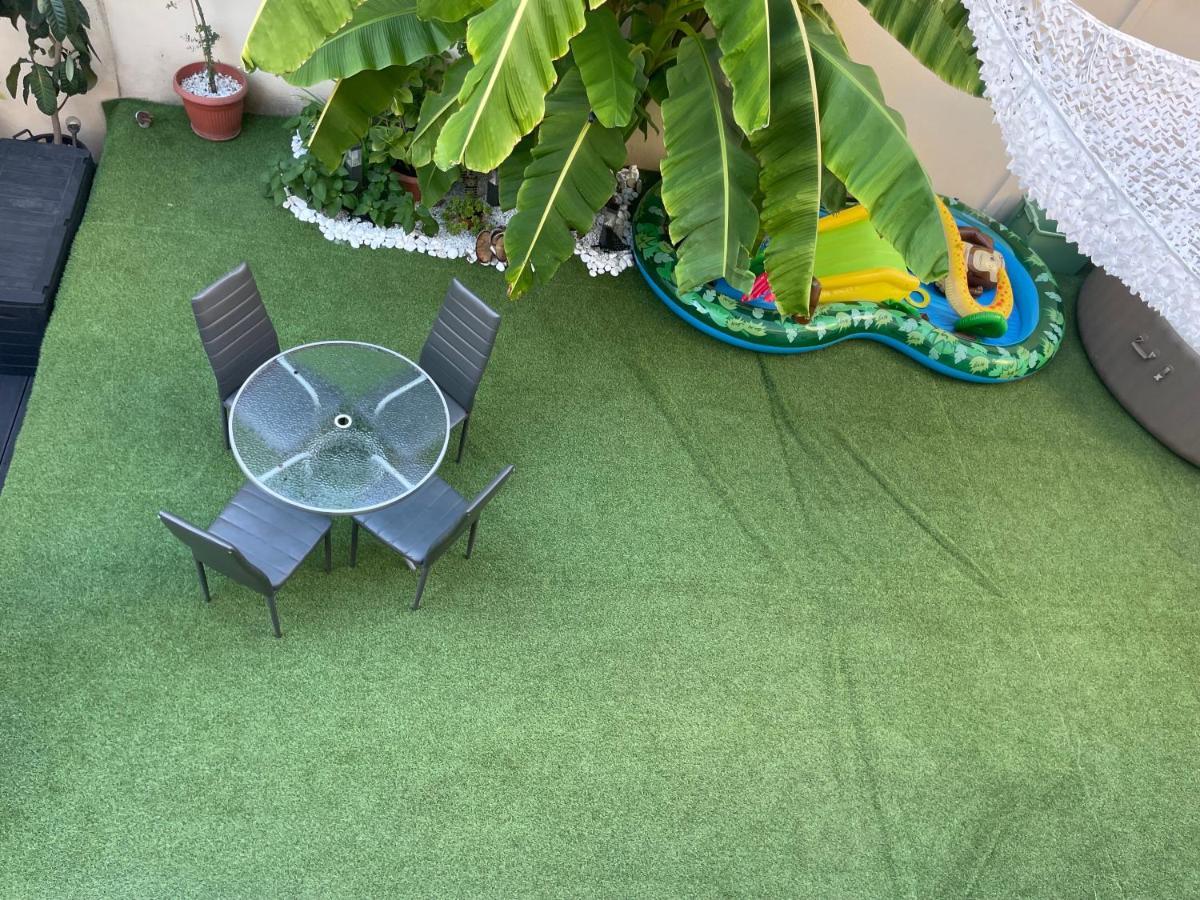 Agreable Appartement Dans Une Maison Saint-Denis  Exteriör bild