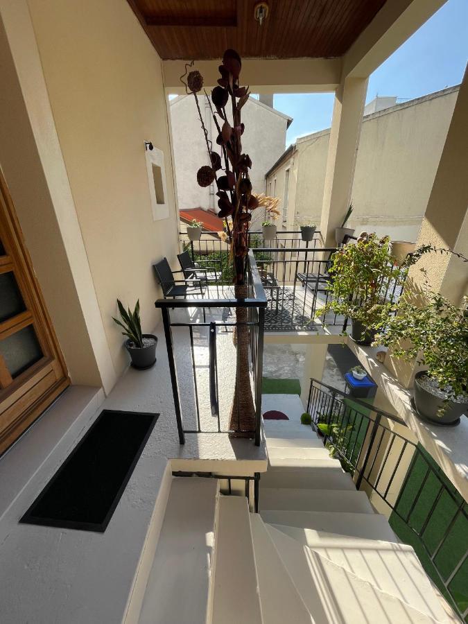 Agreable Appartement Dans Une Maison Saint-Denis  Exteriör bild